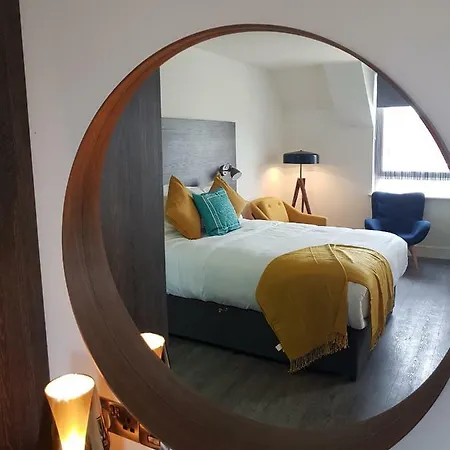 Base 2* Ντίνγκλε