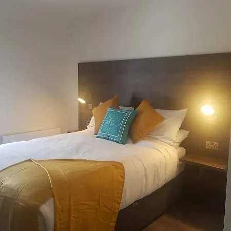 Base Ξενοδοχείο